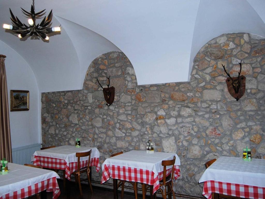Hostal Fabrellas Caldes de Malavella Buitenkant foto