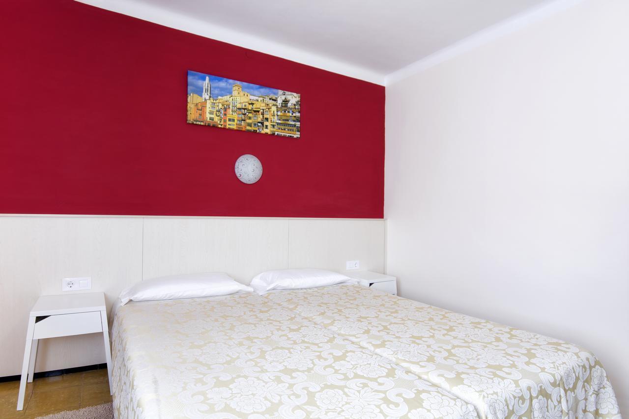 Hostal Fabrellas Caldes de Malavella Buitenkant foto