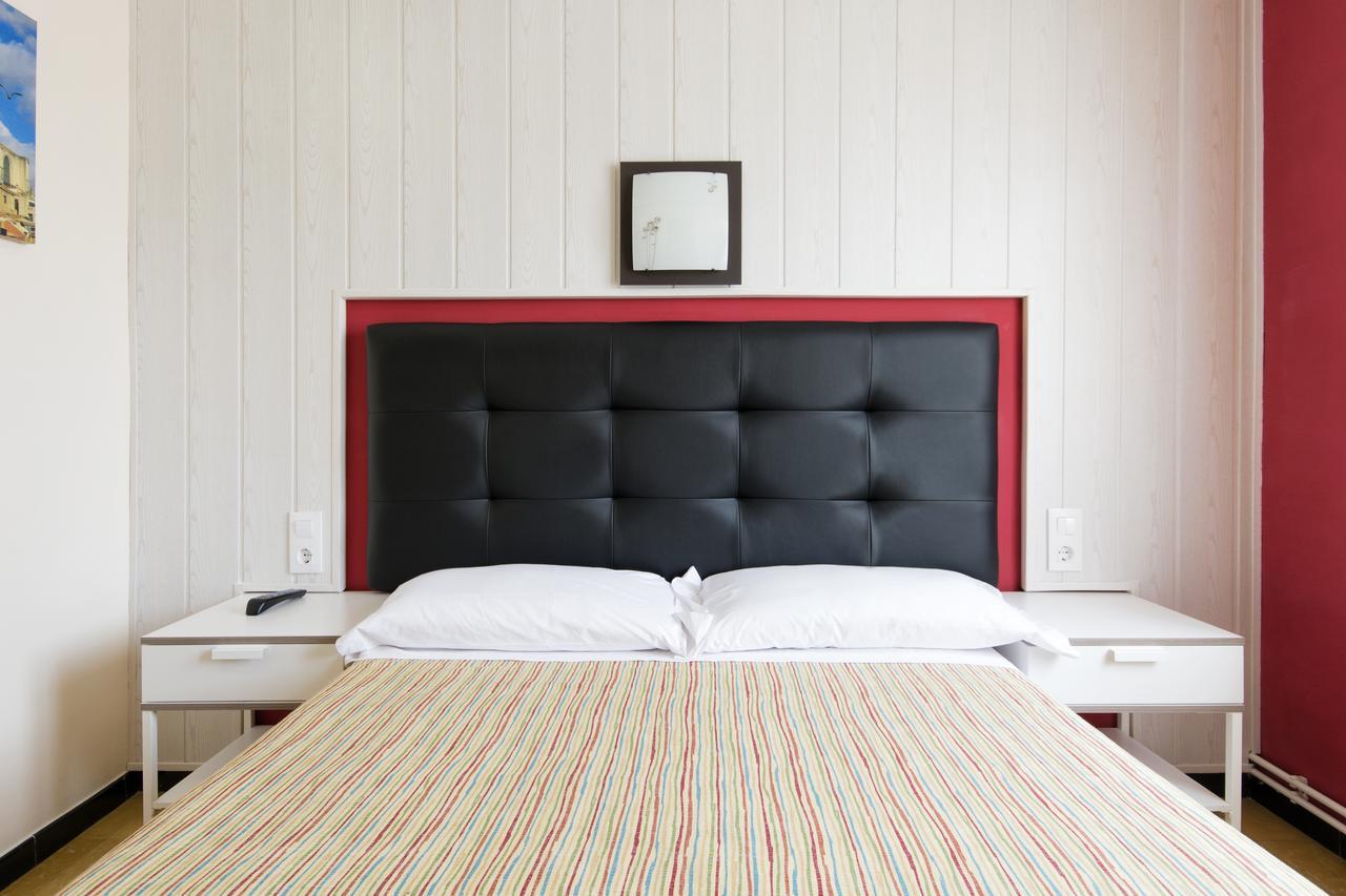 Hostal Fabrellas Caldes de Malavella Buitenkant foto