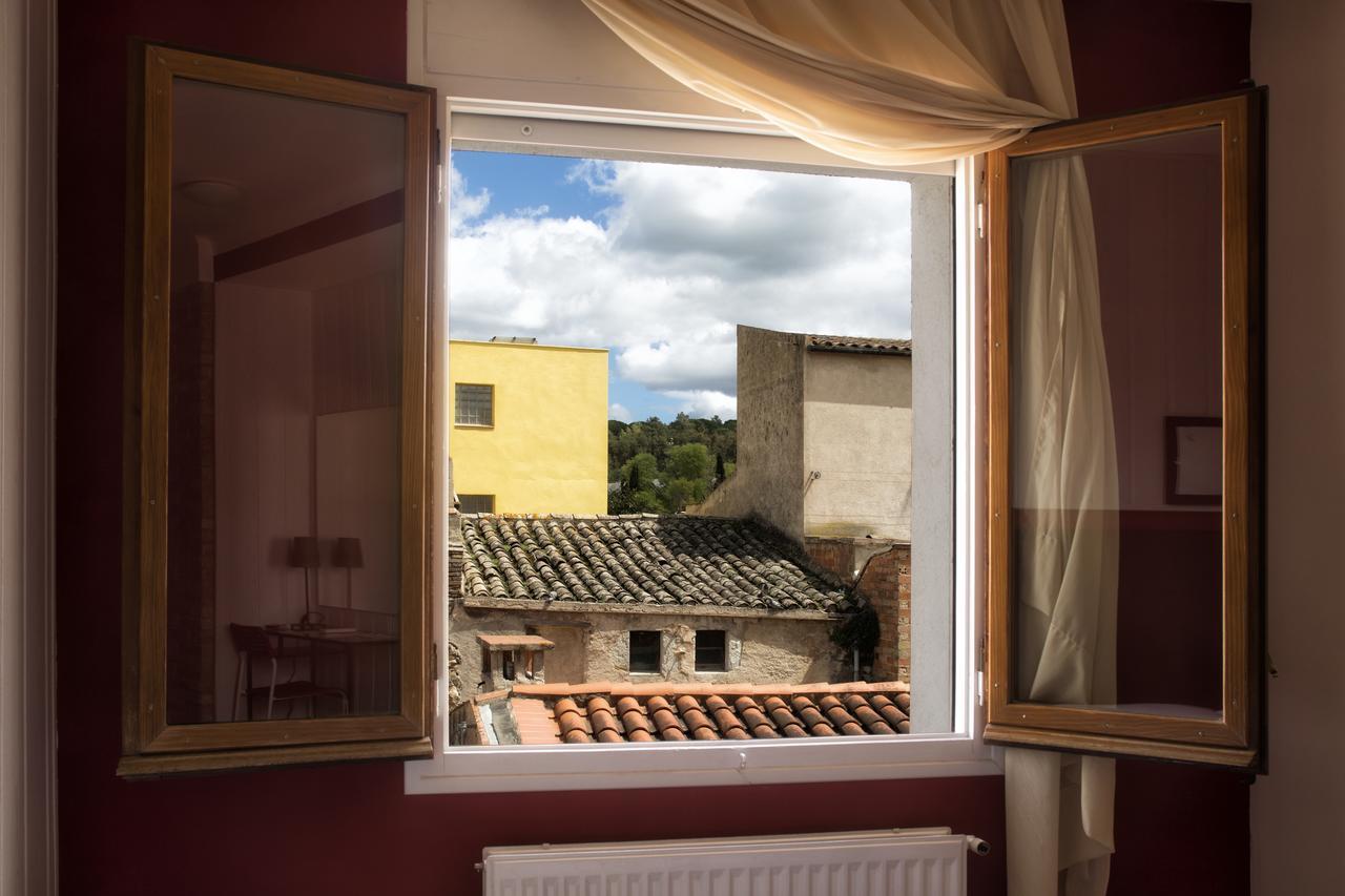 Hostal Fabrellas Caldes de Malavella Buitenkant foto